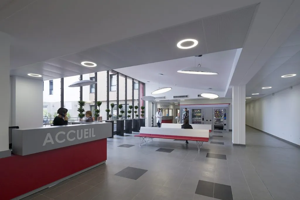 accueil polyclinique saint roch à montpellier