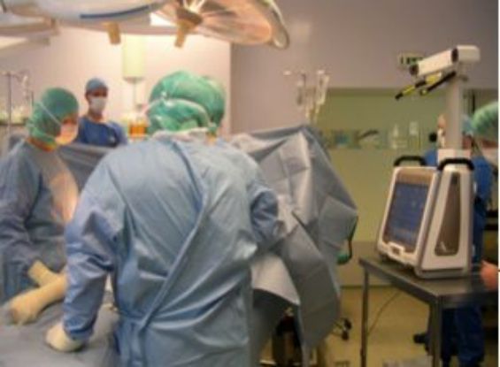 Chirurgie assistée par ordinateur — caméra et capteurs